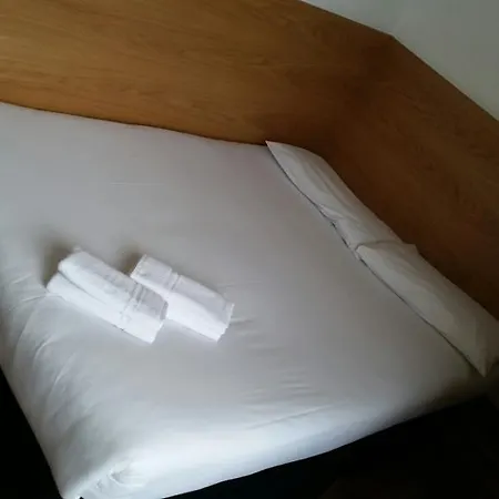 Hostel The Holyhead *